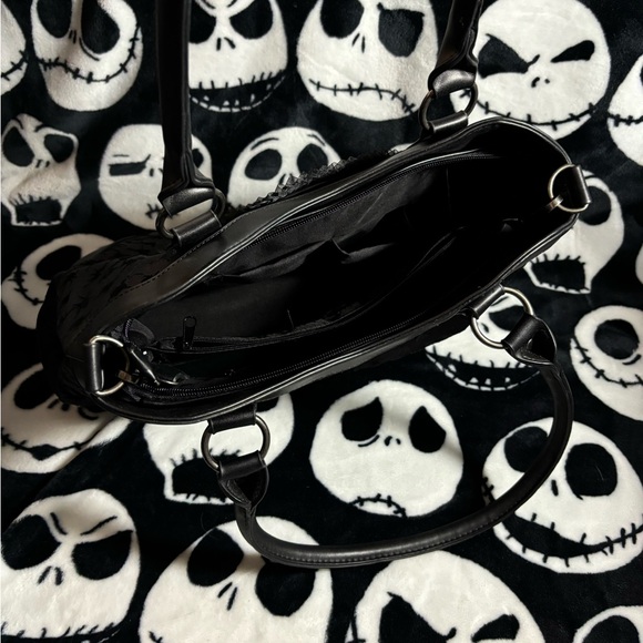 Lost Queen (Banned Alternative) Spider Large Multi Pouch Purse - Picture 4 of 7